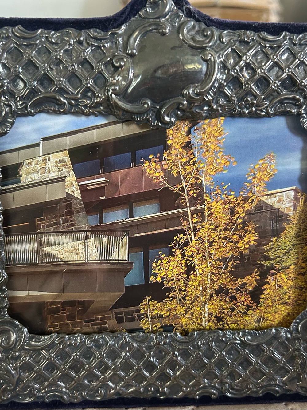 Elegant vintage ornate metal photo frame, used in excellent condition